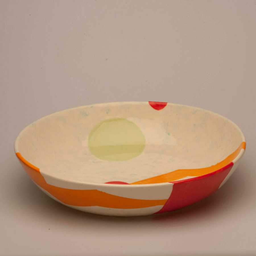 functional/dinnerware/001-Woman/2 - image - 0