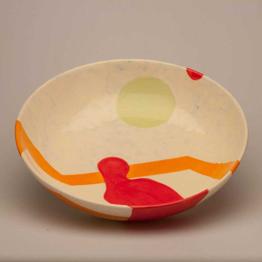 functional/dinnerware/001-Woman/2 - image - 1