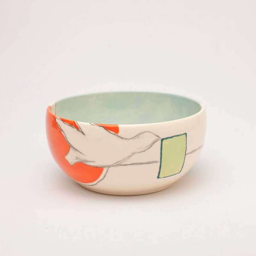 functional/dinnerware/001-Woman/5 - image - 0