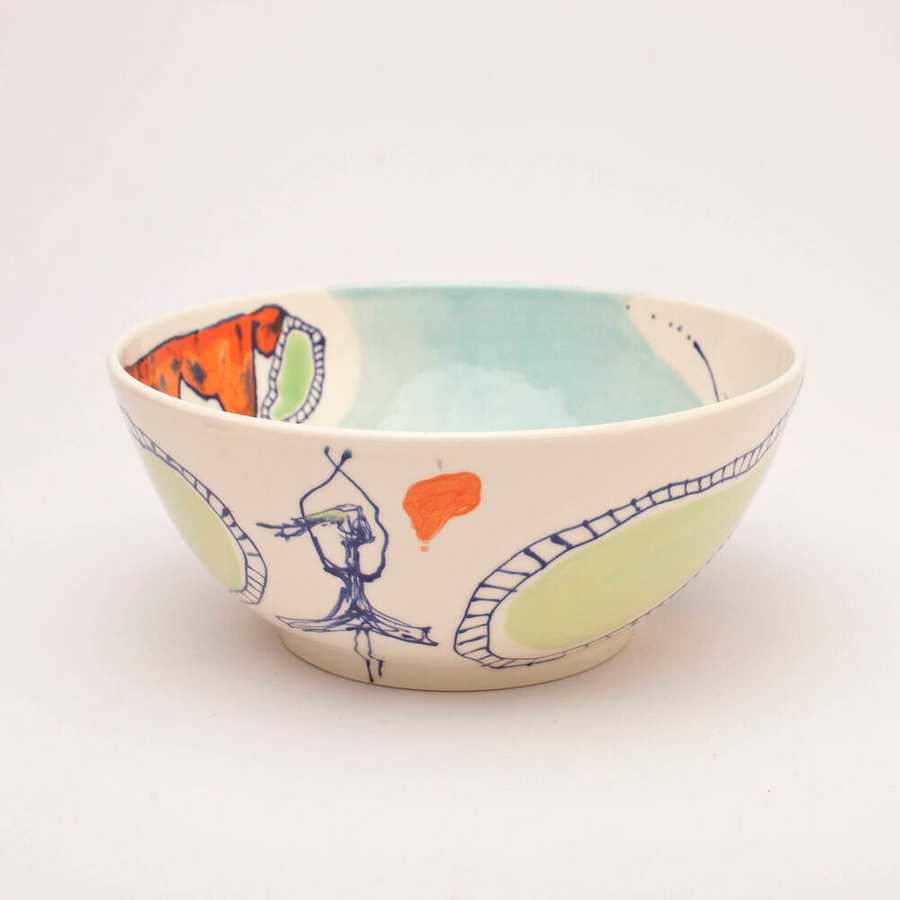functional/dinnerware/001-Woman/6 - image - 0